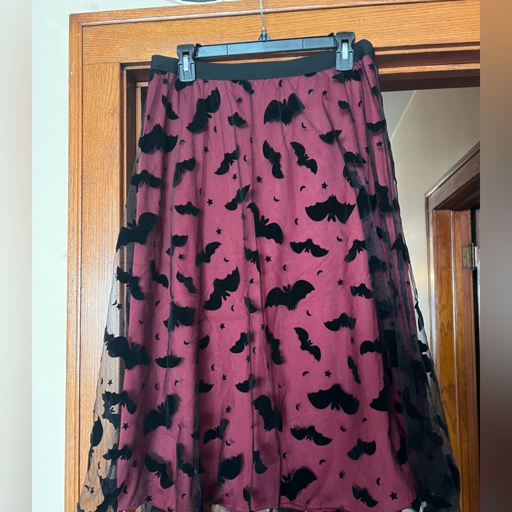 VELVET BATS MESH TULLE MIDI SKIRT IN BURGUNDY - Picture 4 of 9